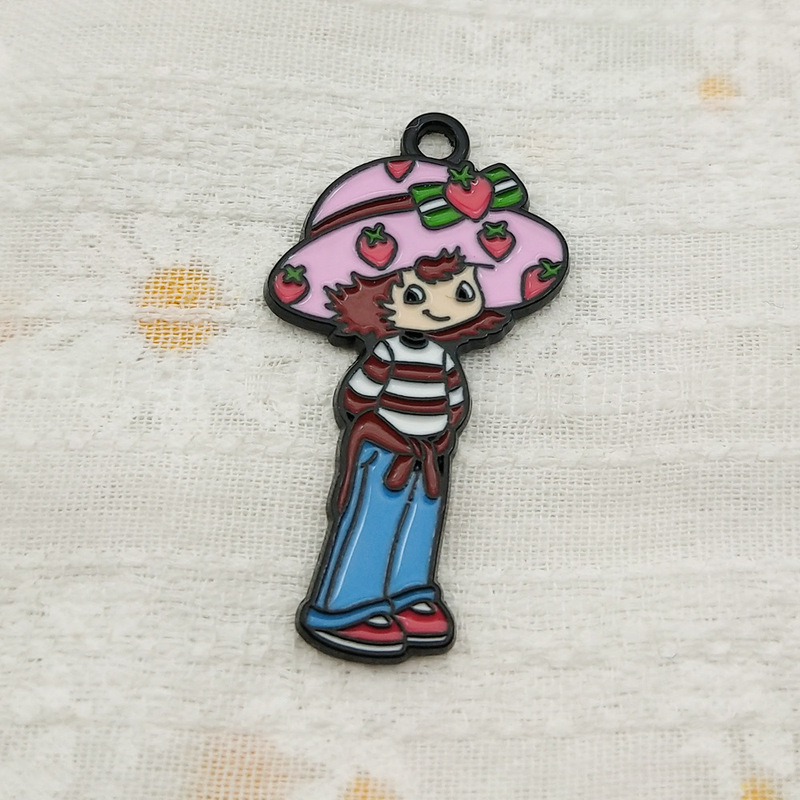 卡通欧美热销草莓女孩 DIY饰品配件合金滴油吊坠钥匙扣耳环挂件|undefined