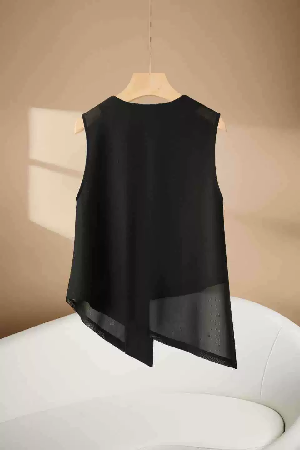 Summer short asymmetrical thin vest, fitted