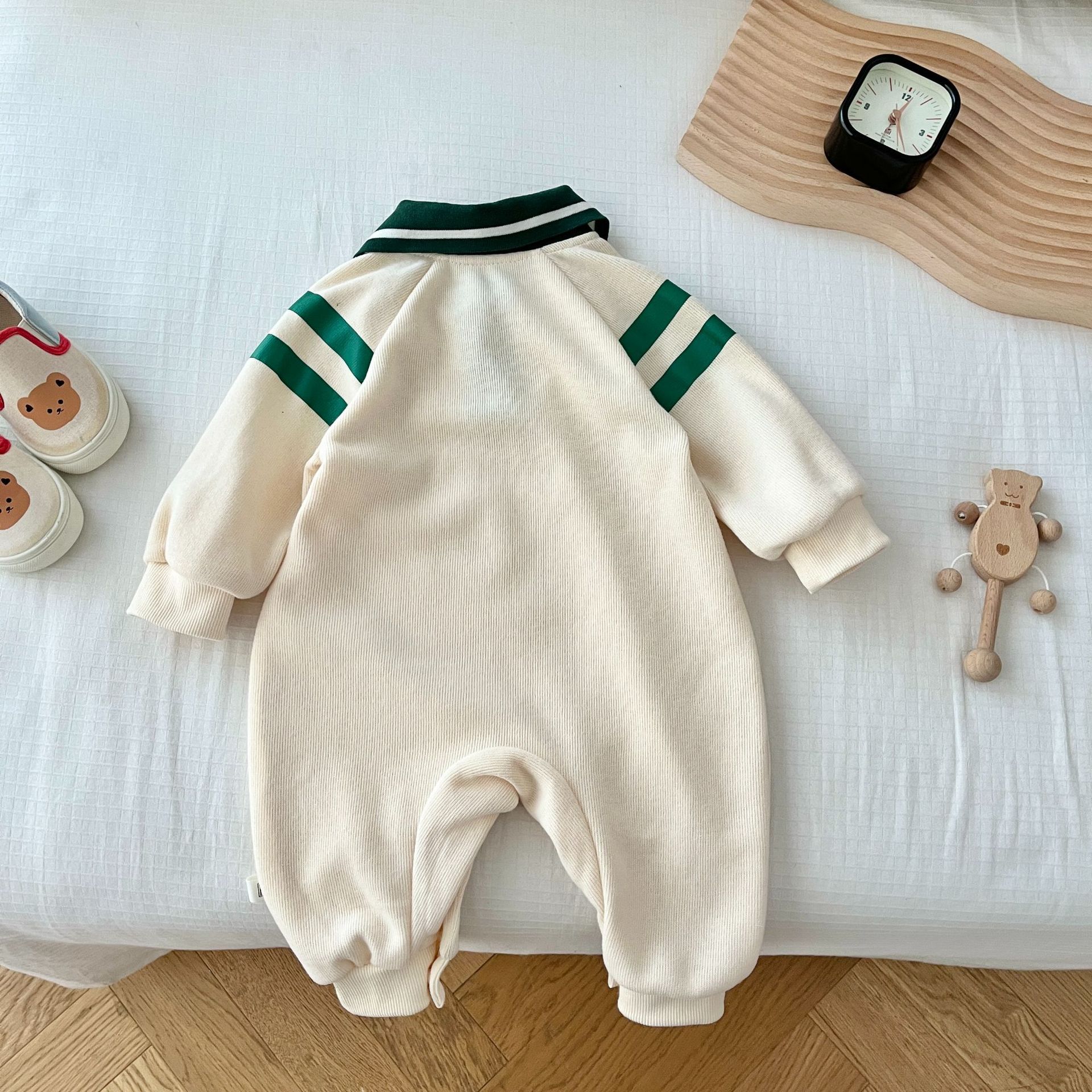 Bebé súper lindo mono 0-2 años otoño hombres y mujeres bebé lindo dinosaurio mampara bebé ropa de otoño AL268