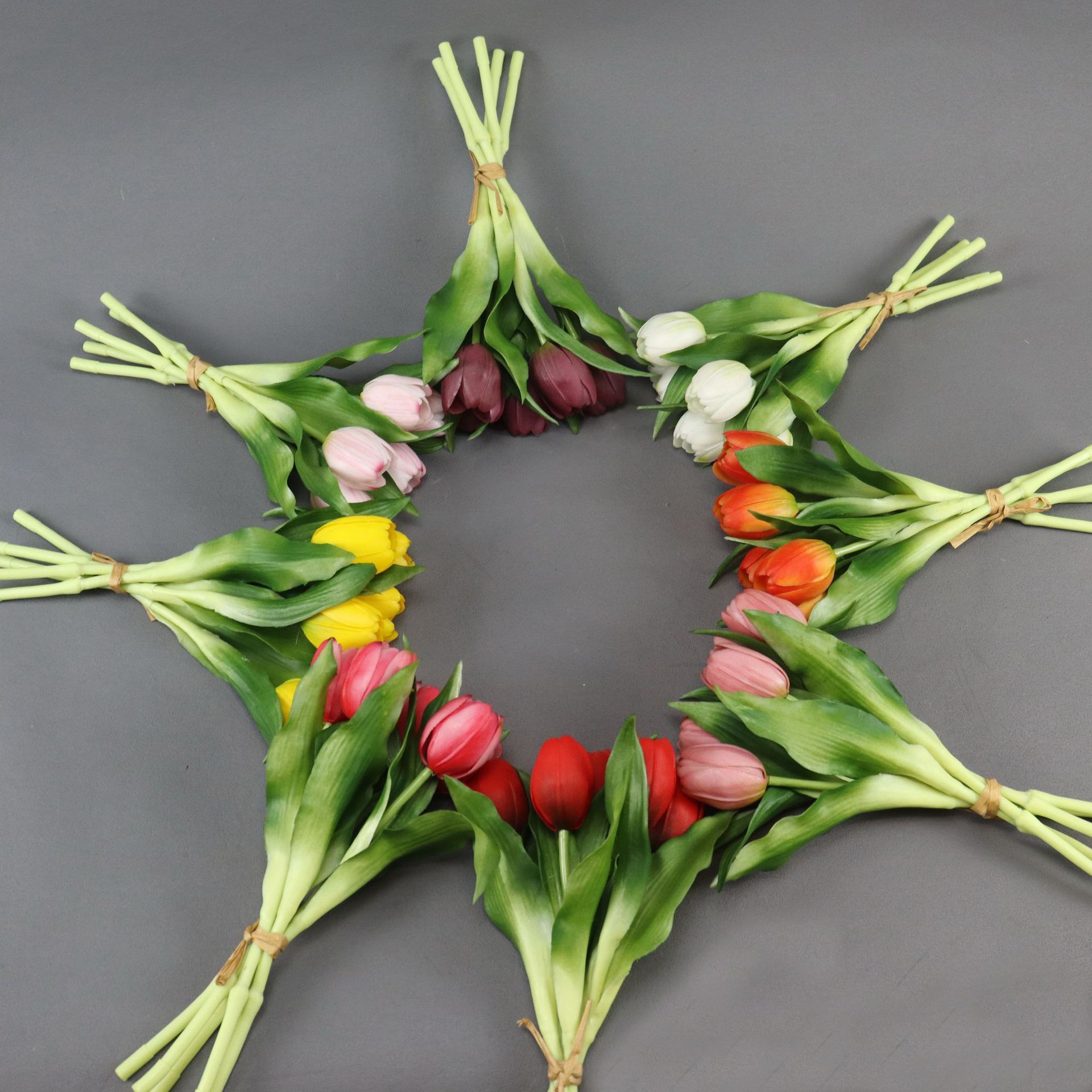 5 flores ramas cortas 28CM mano pegamento suave sensación de tulipas flores simuladas decoración de flores flores falsas ramo de flores