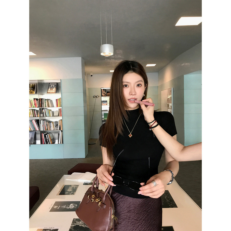 港米服饰/2025秋季18针精纺羊毛短袖半高领针织衫上衣女早秋新款|undefined