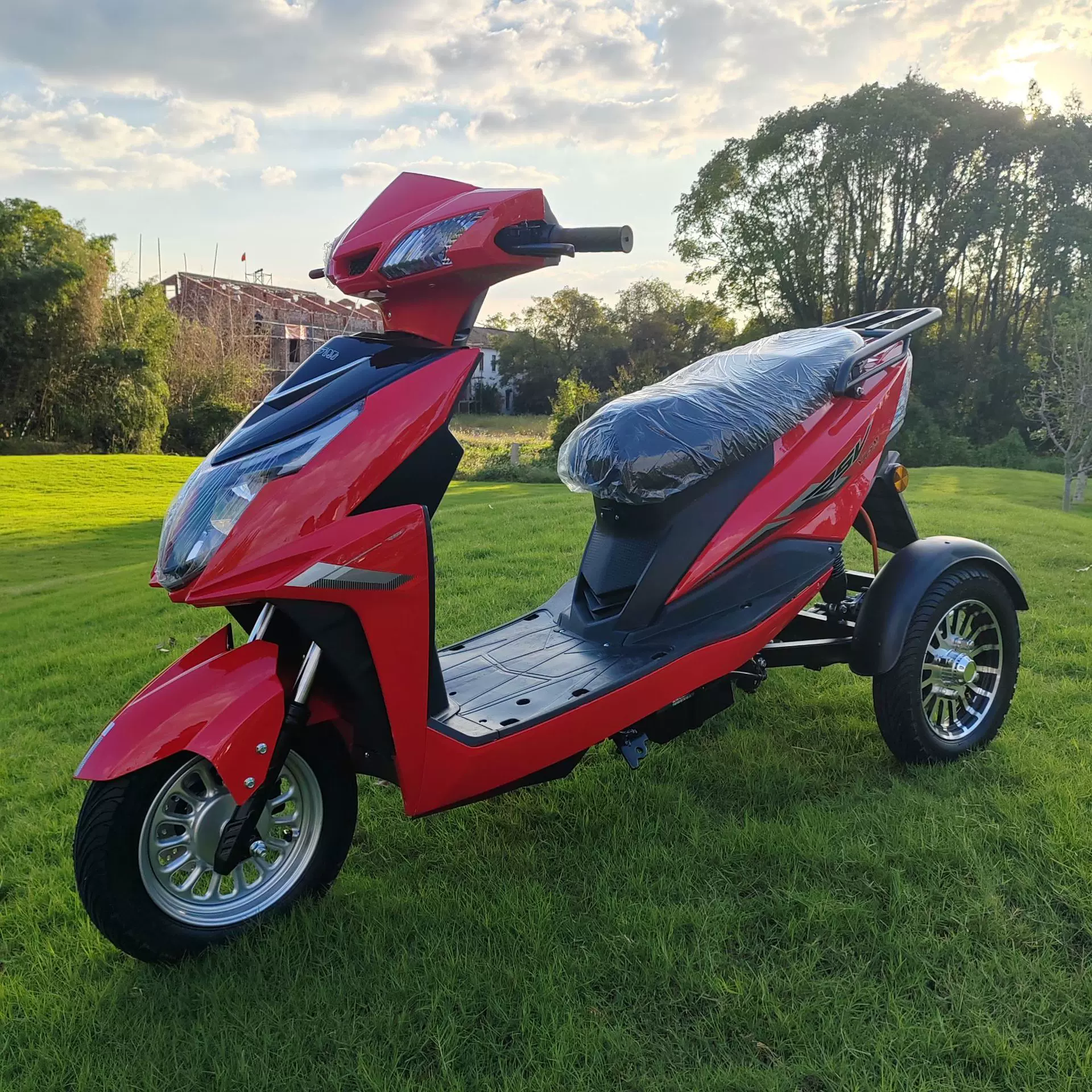 跨境出口战神电动三轮摩托车60V72V长跑王大货架永磁电机长续航