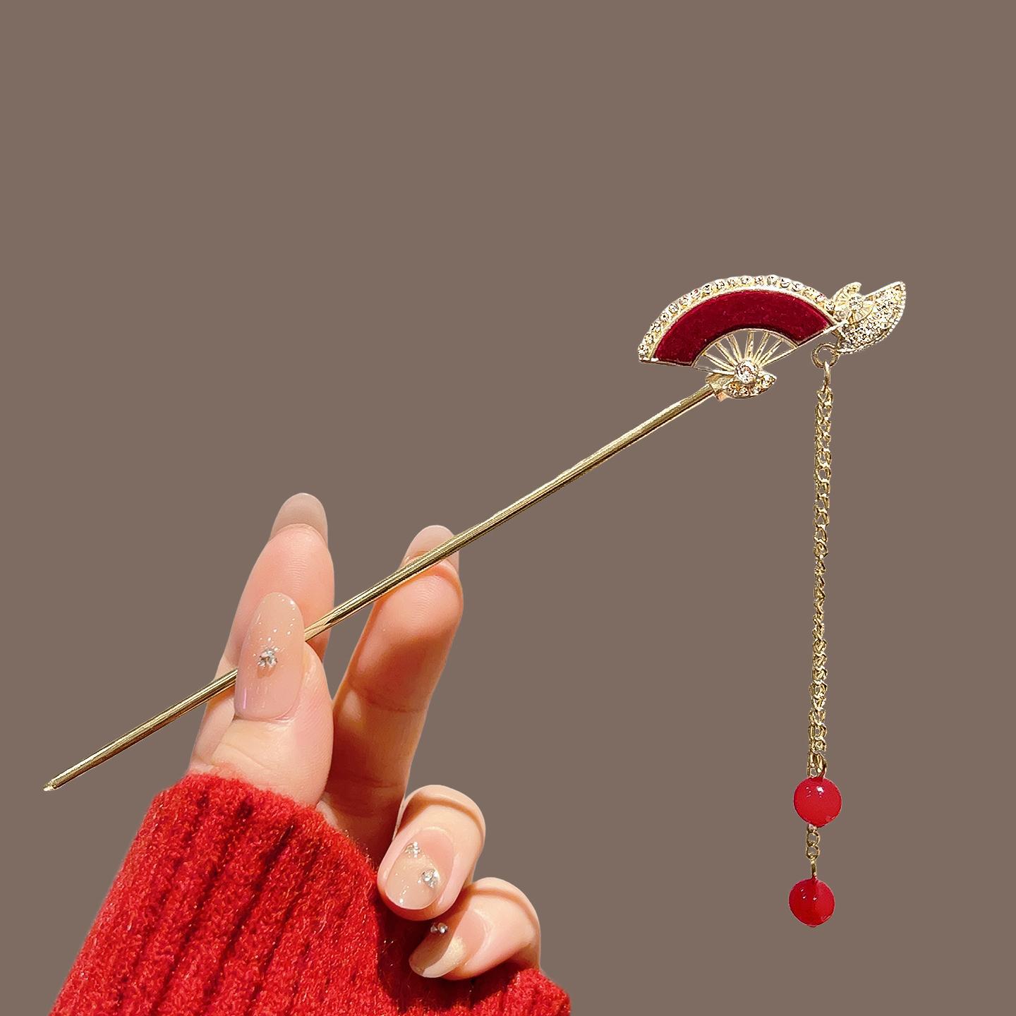 Golden Chinese hairpin with tassels