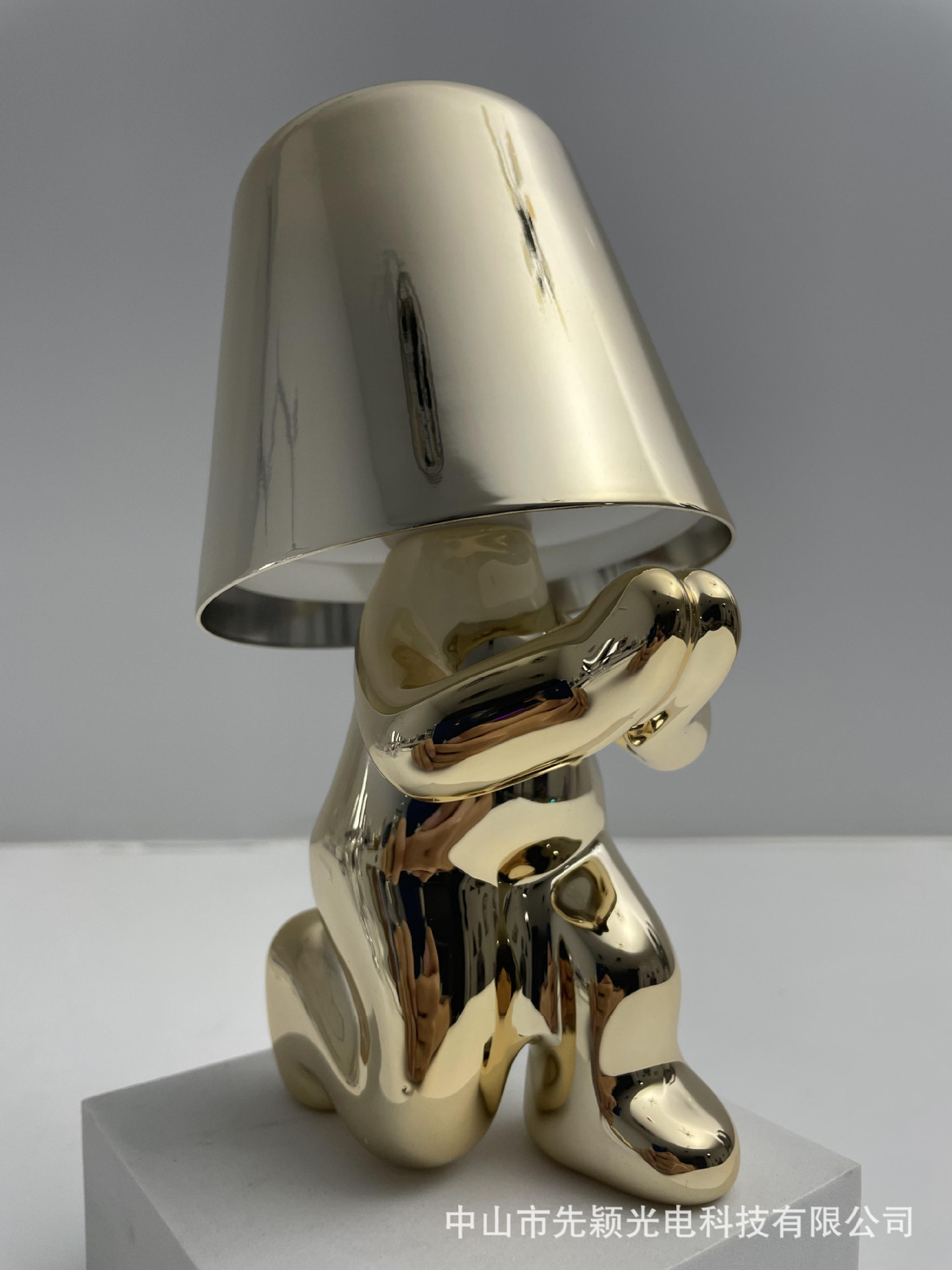 Fábrica transfronteriza Hermanos de oro lámpara de mesa decoración noche luz lámpara pensador