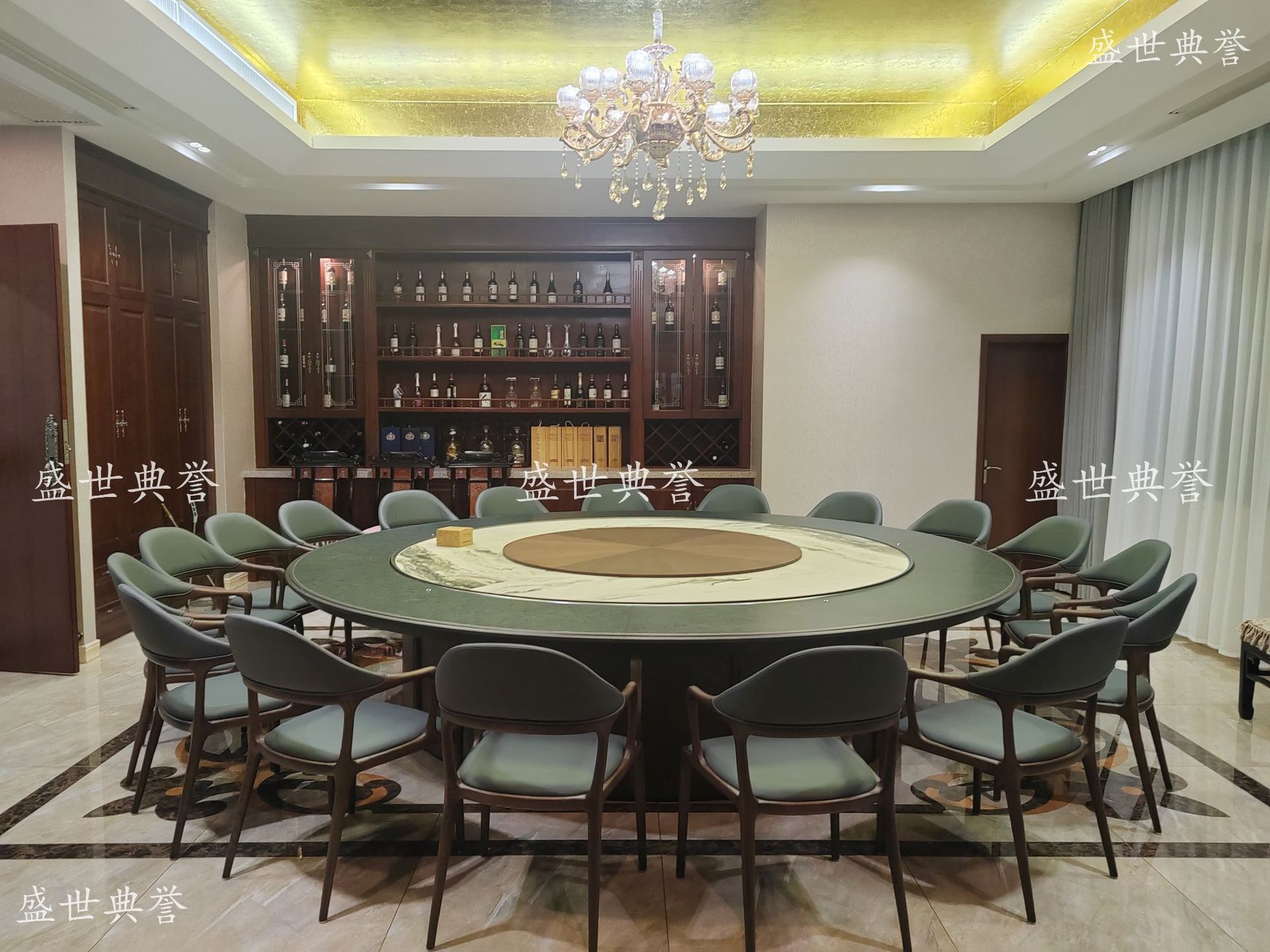 Taizhou hotel and catering furniture manufacturer direct sales: New electric dining tables for seafood restaurants, high-end solid wood round tables for clubs pic 15