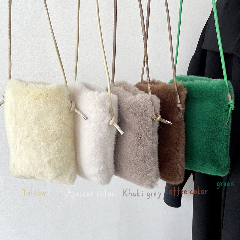 Bolso otoño-invierno nuevo estilo coreano bolso para teléfonos móviles de lana de color sólido, mini bolso de cambio, bolso de hombro de peluche para mujeres
