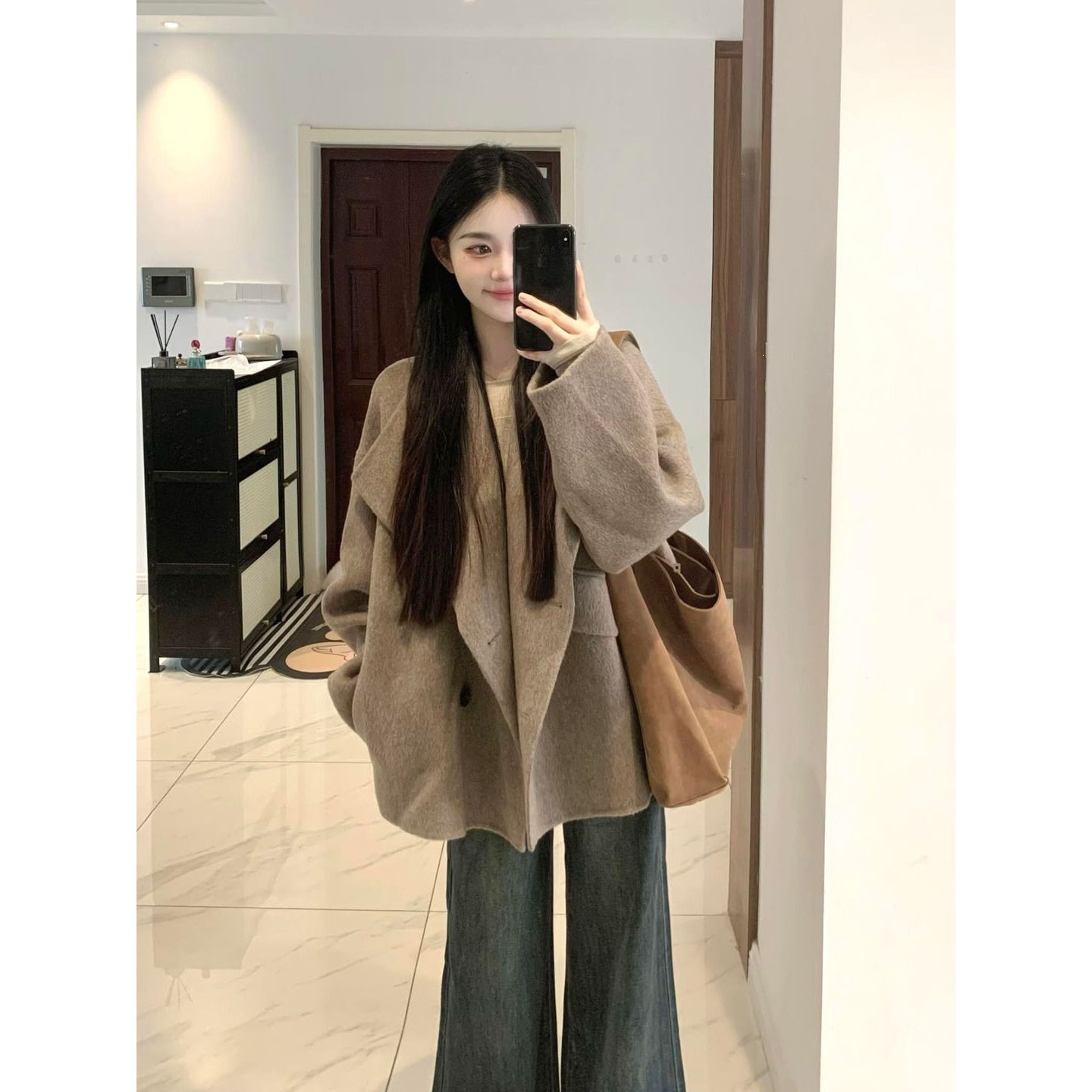 Women's large lapel wool coat, 2026 autumn/winter new style, petite fit, Hepburn-inspired, high-end Korean style