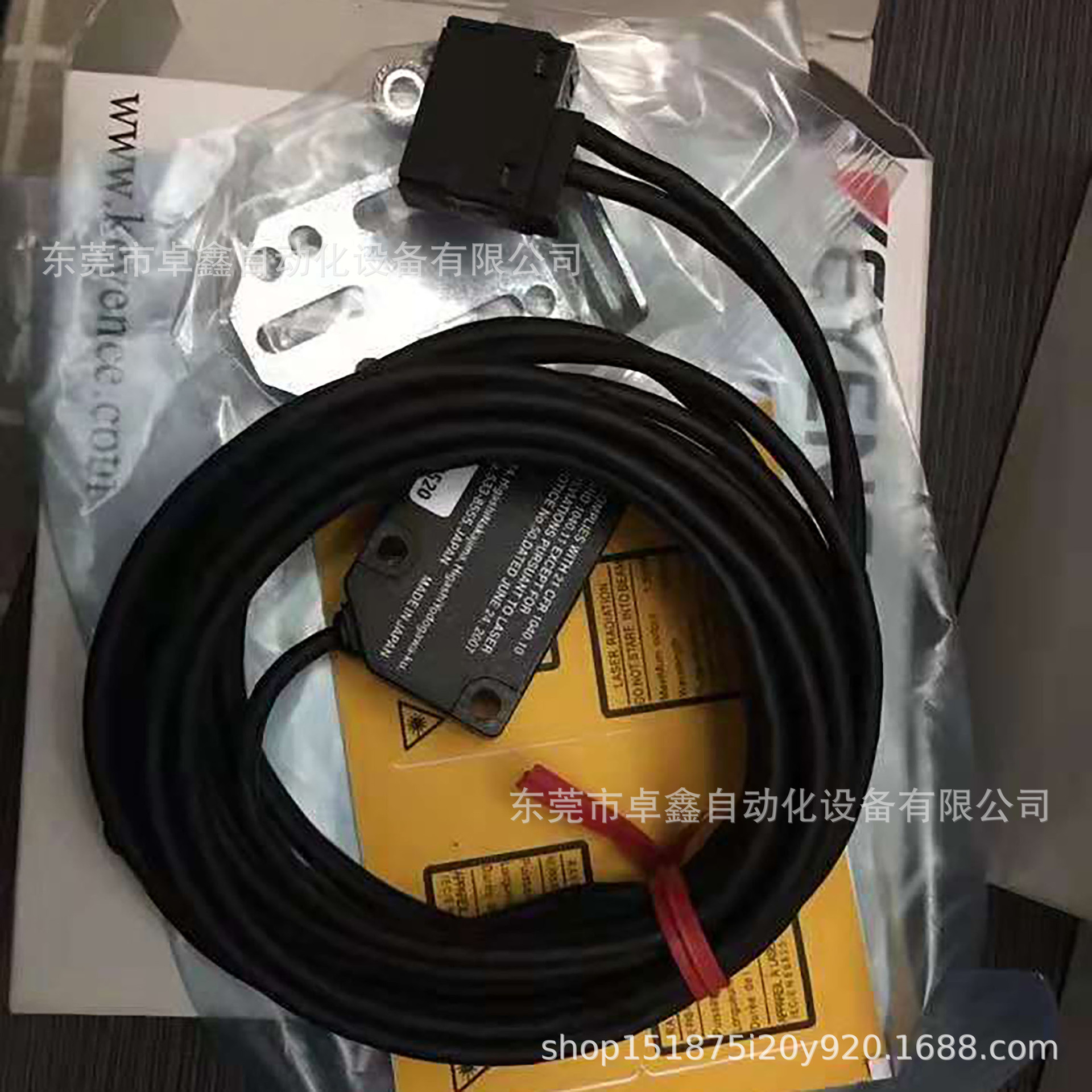 基恩士 LV-NH35 数字激光传感器   现货议价