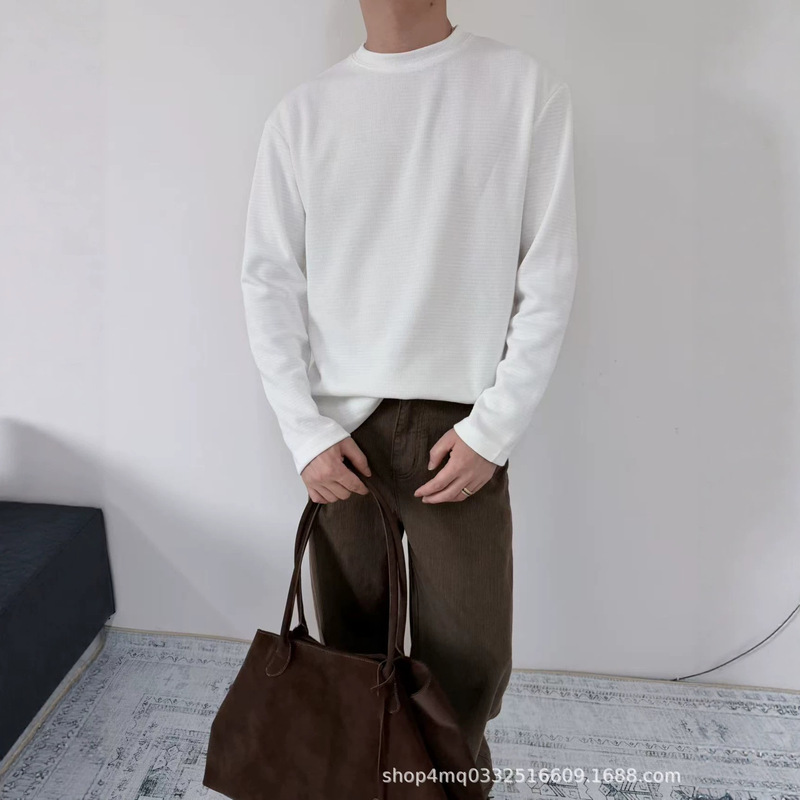 2026 autumn/winter new collection: men's long-sleeved round-neck T-shirt, striped top, versatile layering piece, stylish and popular 2026 autumn/winter new collection: men's long-sleeved round-neck T-shirt, striped top, versatile layering piece, stylish and popular