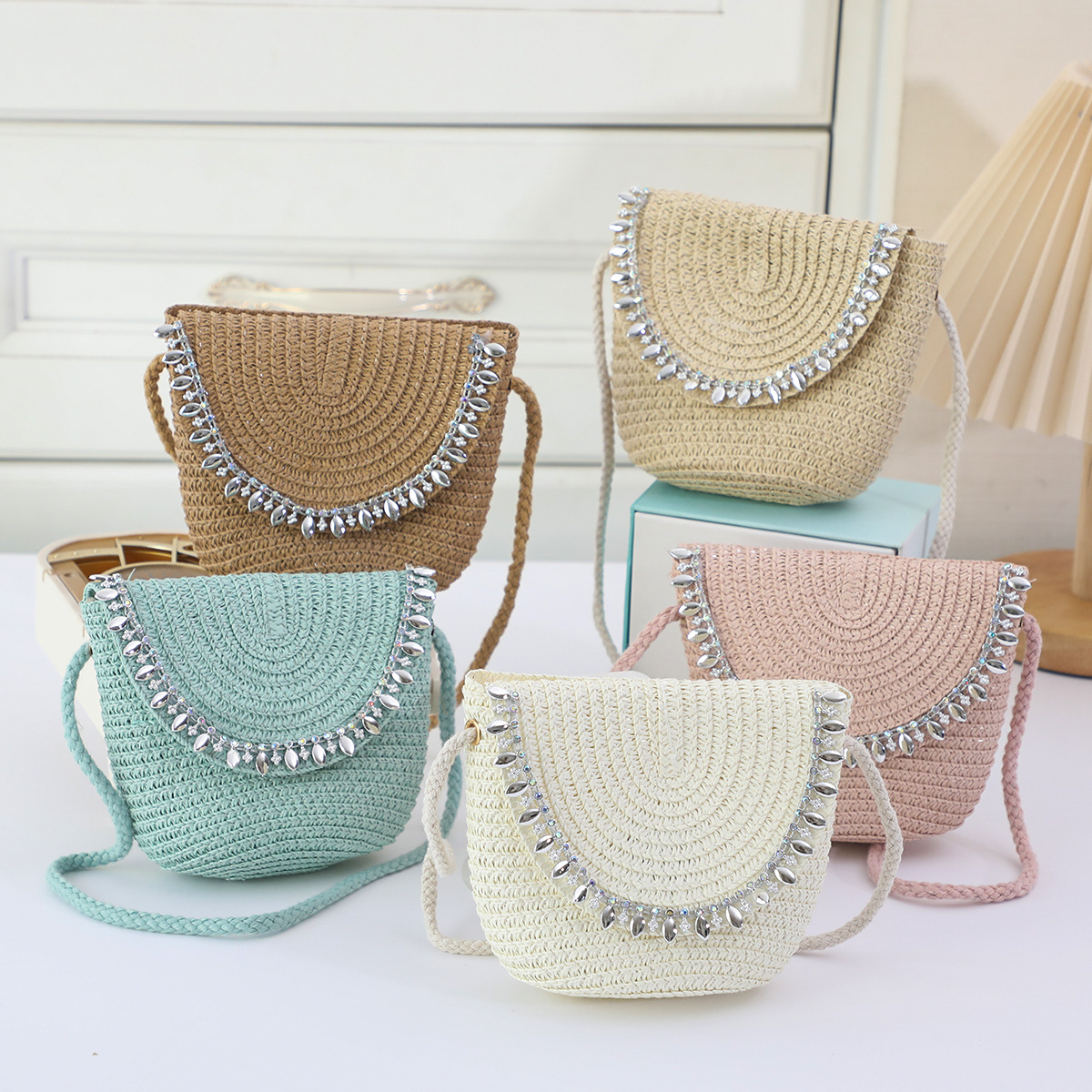 2026 New Trendy Korean-Style Fresh Student Flip-Top Crossbody Bag Spring and Summer Cute Girls' Lace Straw Bag