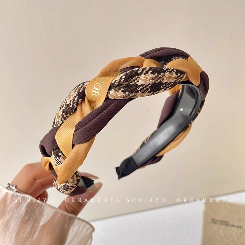 17 # Tejido marrón amarillo @