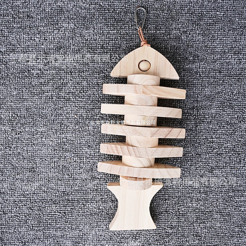 中型および大型のオウムの噛むおもちゃ、退屈を和らげる魚の形をした木製ブロック、大きな鳥かごのストレス解消用品卸売|undefined