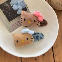 可爱黑皮KT蝴蝶结猫咪豹纹发夹布艺掰掰夹小红书爆款发卡网红同款
