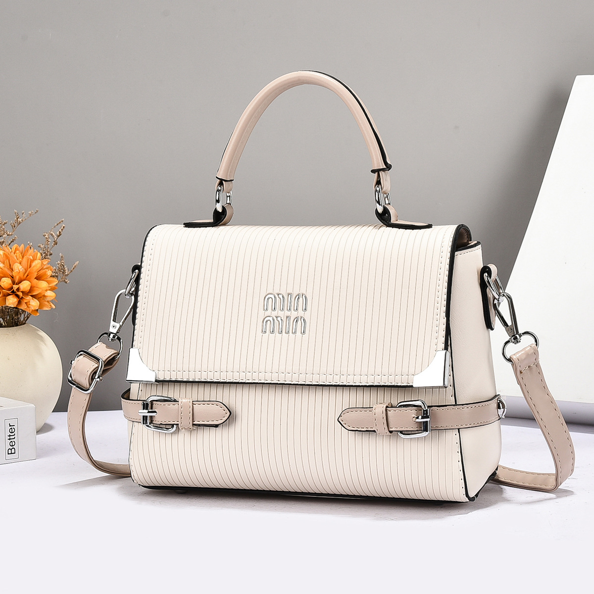 Bolso femenino de Taizhou versión coreana del pequeño bolso cuadrado portátil nuevo bolso de hombro atmosférico simple bolso de mensajero transfronterizo de todo fósforo