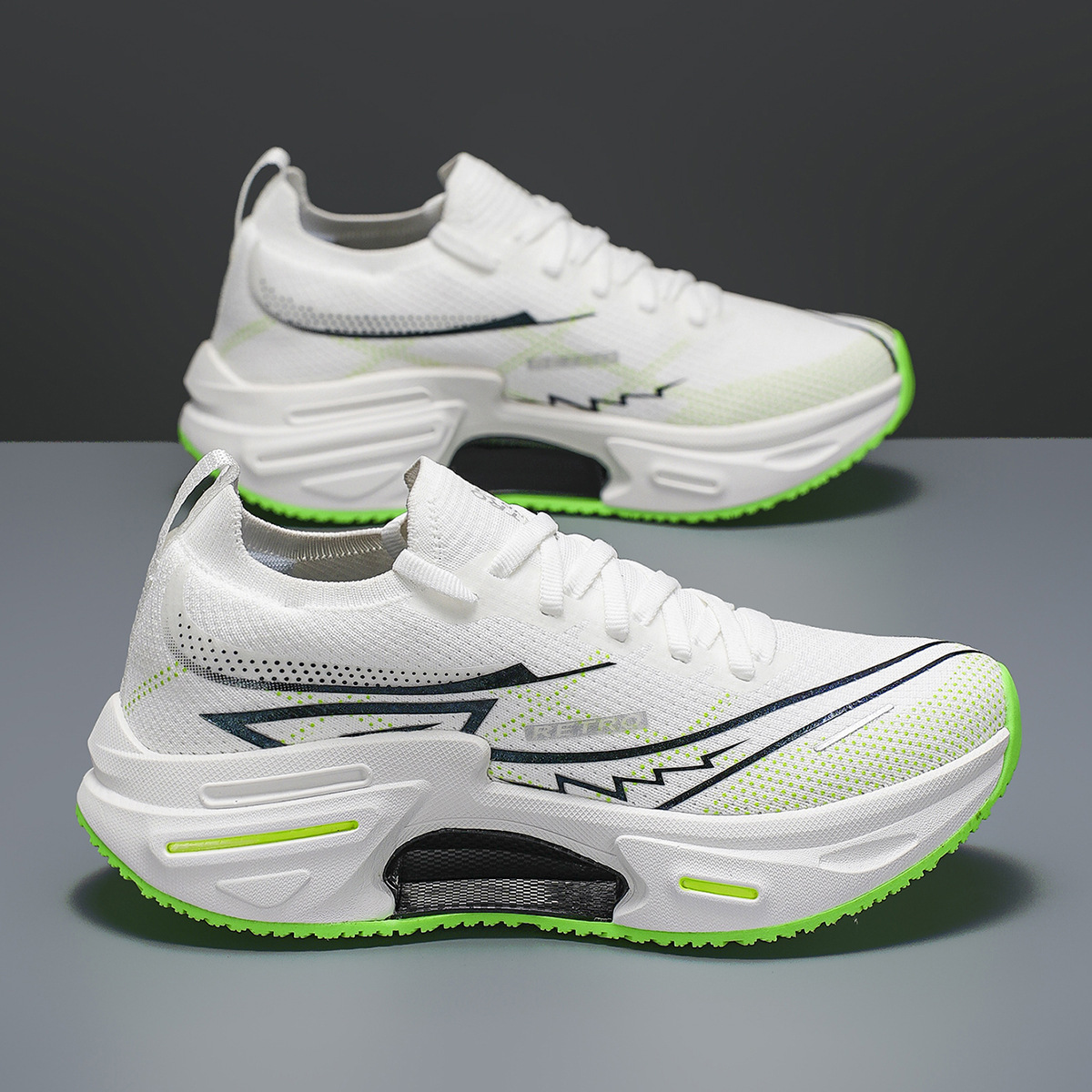 Extra Large Size Cross-Border Foreign Trade Wholesale Couple Professional Running Leisure Sports Breathable Lightweight Youth Racing Men's Shoes