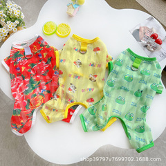ペット犬服春夏の薄いメッシュ四脚服猫服通気性のある毛落ち防止外出中大型