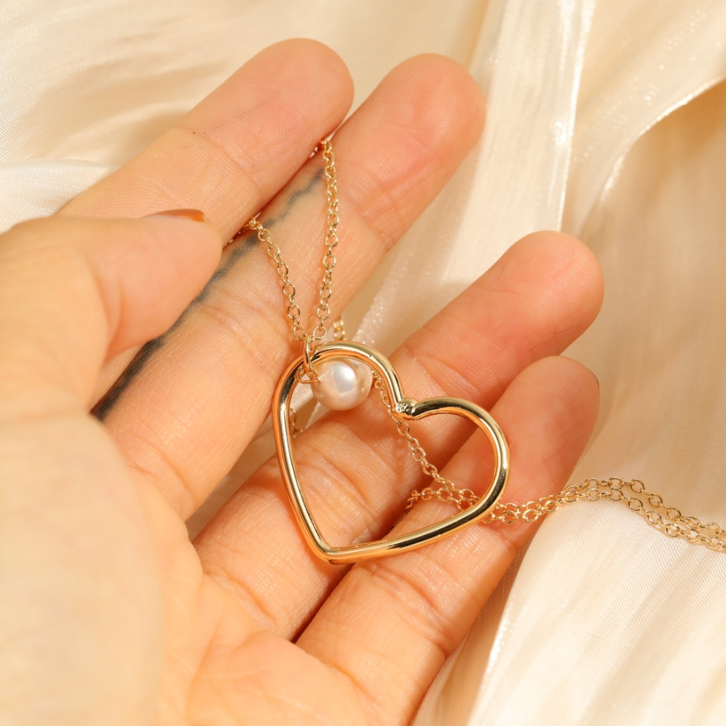 simple golden pendant Heart shape Copper pearl necklace
