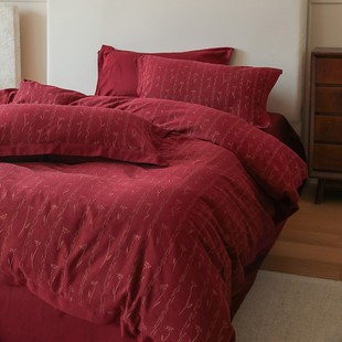 Italian style gradient gold yarn-dyed cotton three-dimensional relief four-piece wedding red wedding simple retro kit