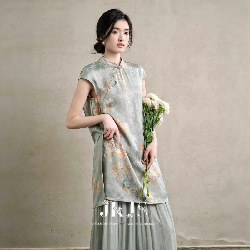 2026 Summer New Style Rayon Xiangyun Silk Craft Dress Cheongsam New Chinese Style Women's Short Slit Skirt 2026 Summer New Style Rayon Xiangyun Silk Craft Dress Cheongsam New Chinese Style Women's Short Slit Skirt