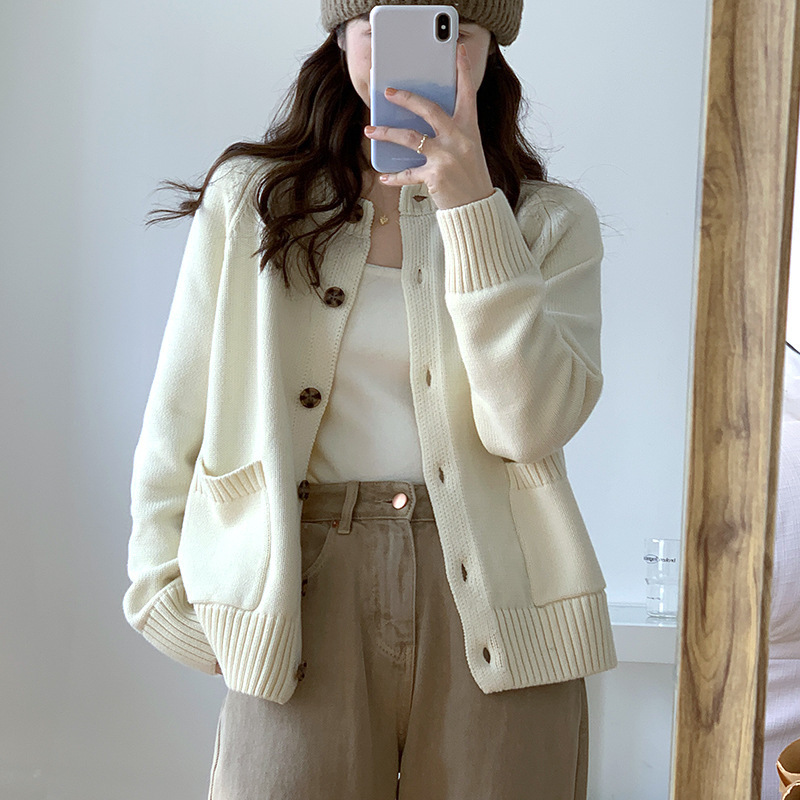 2025 Autumn and Winter New Single-Breasted Outwear Knitted Cardigan Women's Round Neck Loose Lazy Style Pure Color Soft Waxy Sweater