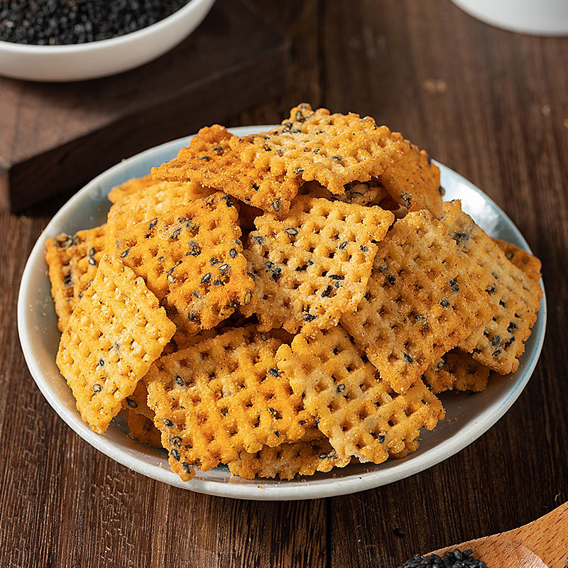 Handmade, Bulk-Selected Specialty Black Sesame Potba Rice Crisps – 108g Snack Pack for Casual Enjoyment