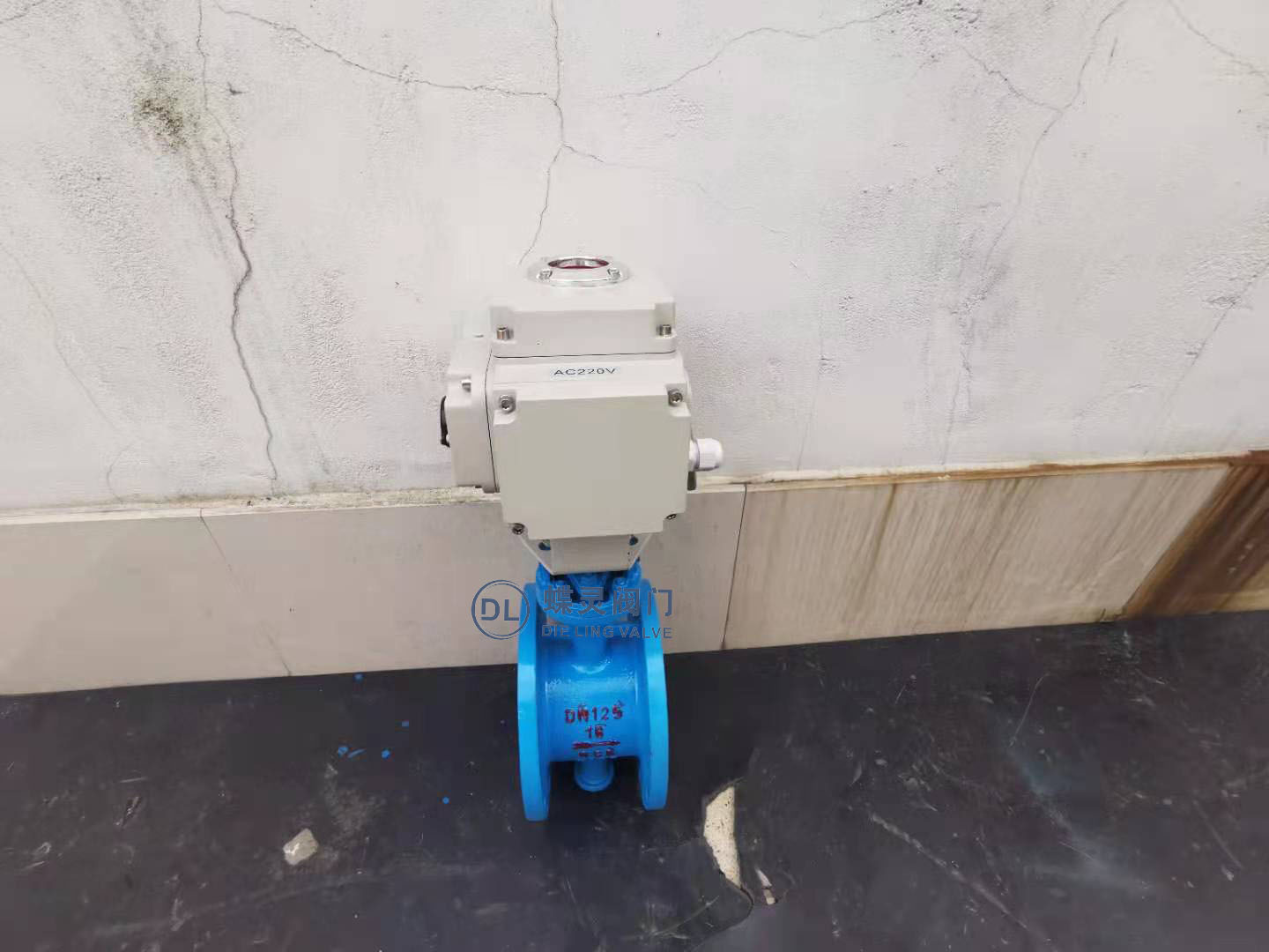 D943H-16C DN65法兰式三偏心碳钢蝶阀 AC220V硬密封电动蝶阀