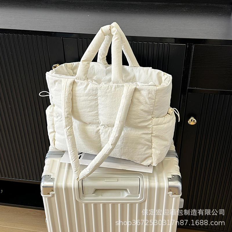 跨境2025新款潮腋下单肩包休闲大容量棉服包包女手提云朵托特包包|undefined