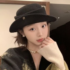 赫本风千金帽子女款秋冬法式高级感显脸小羊毛黑色礼帽女2025新款