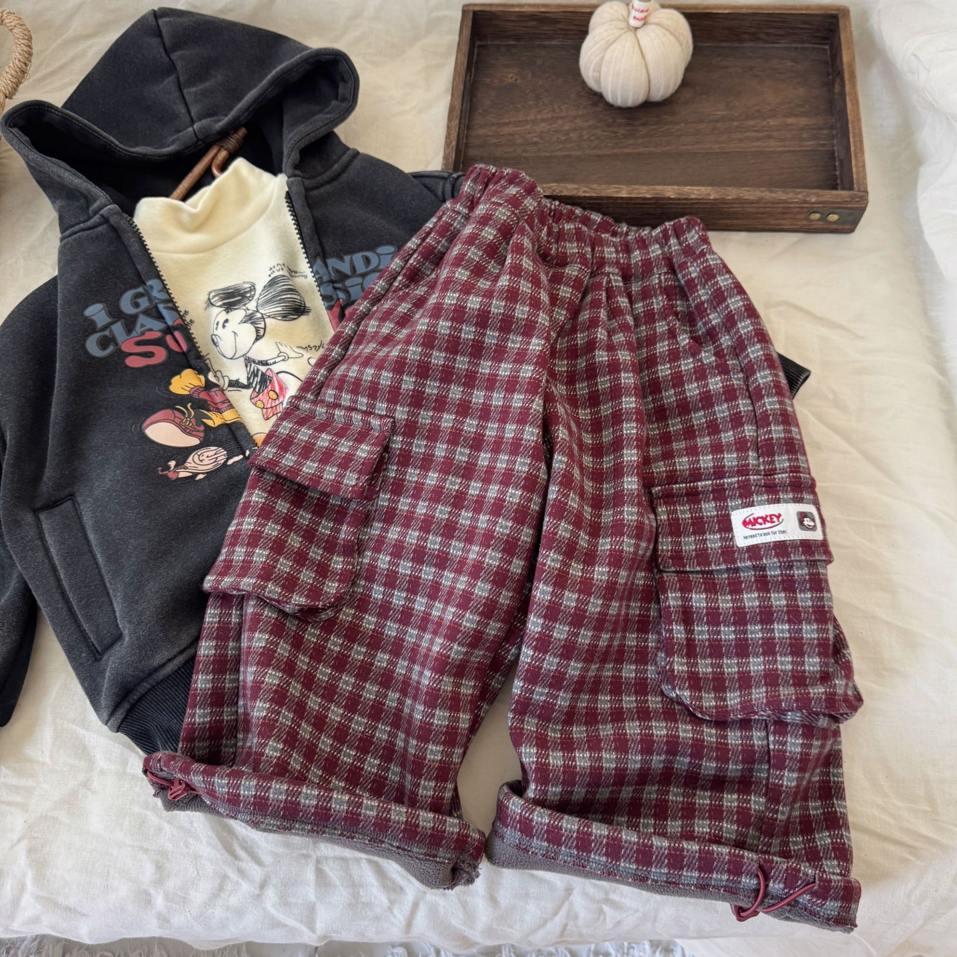 儿童加绒裤子2025新款冬季男童洋气格子休闲裤中小童帅气加厚长裤