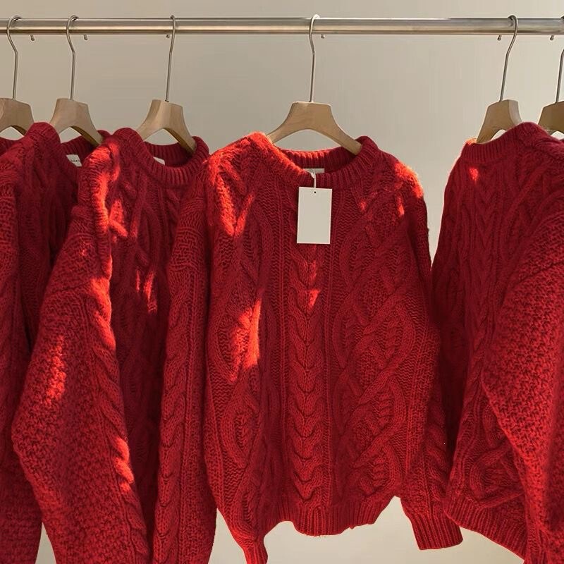 Plus-Size Christmas and New Year Red Cable-Knit Sweater for Women, Thick and Loose, Suitable for Outerwear in Autumn and Winter, Lazy Pullover Knit Top