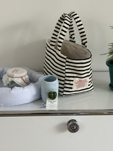 Brand design towel, one-shoulder bag, South Korea, simple and elegant design