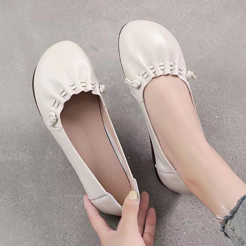 2026 primavera y verano nuevos zapatos de cuero suave de madres con base de tendón suave antideslizante nuevos zapatos de cuero plano poco profundos
