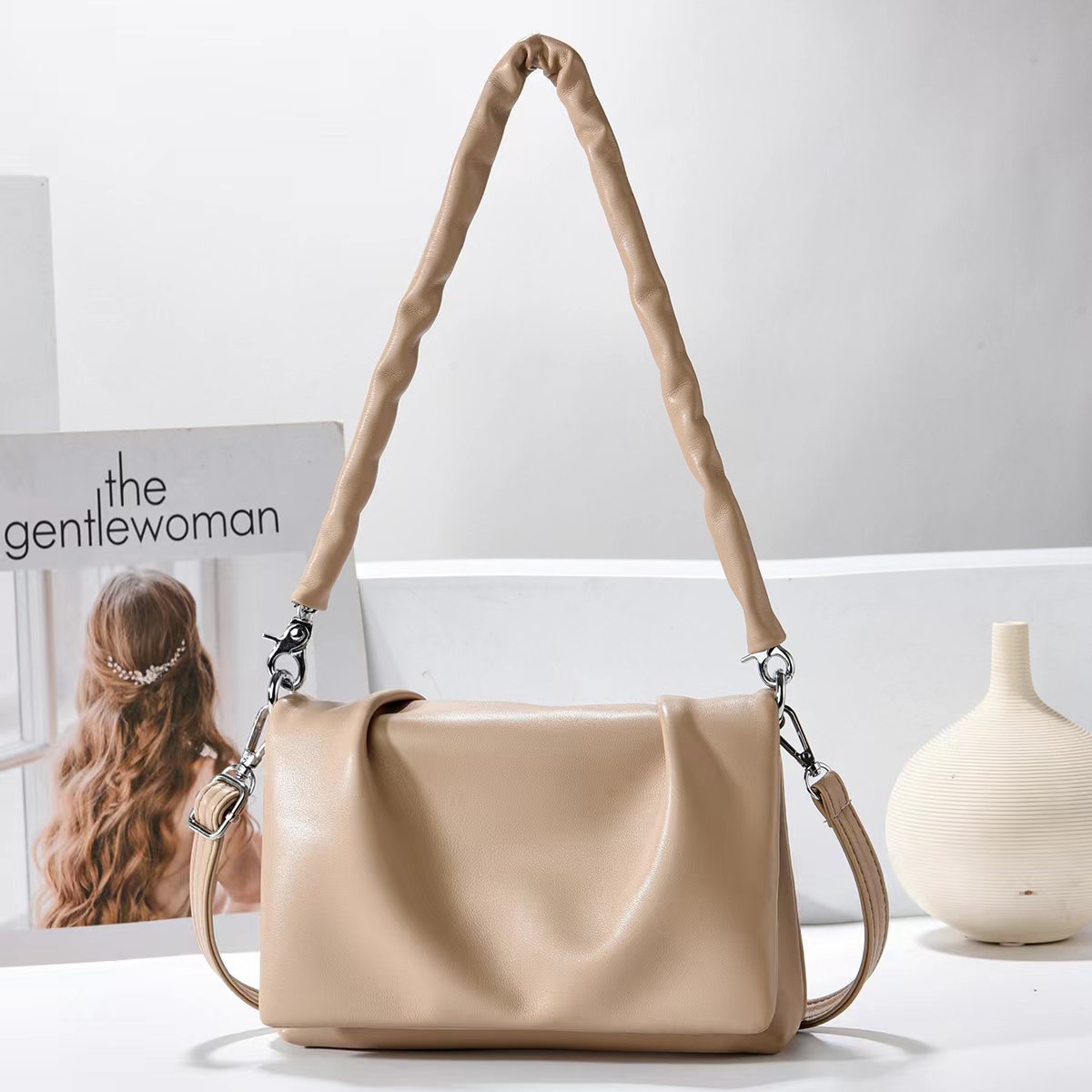 Gran capacidad de estilo extranjero versátil bolso de mano simple 2025 nuevo bolso de alto rendimiento bolso de hombro para mujeres image 12