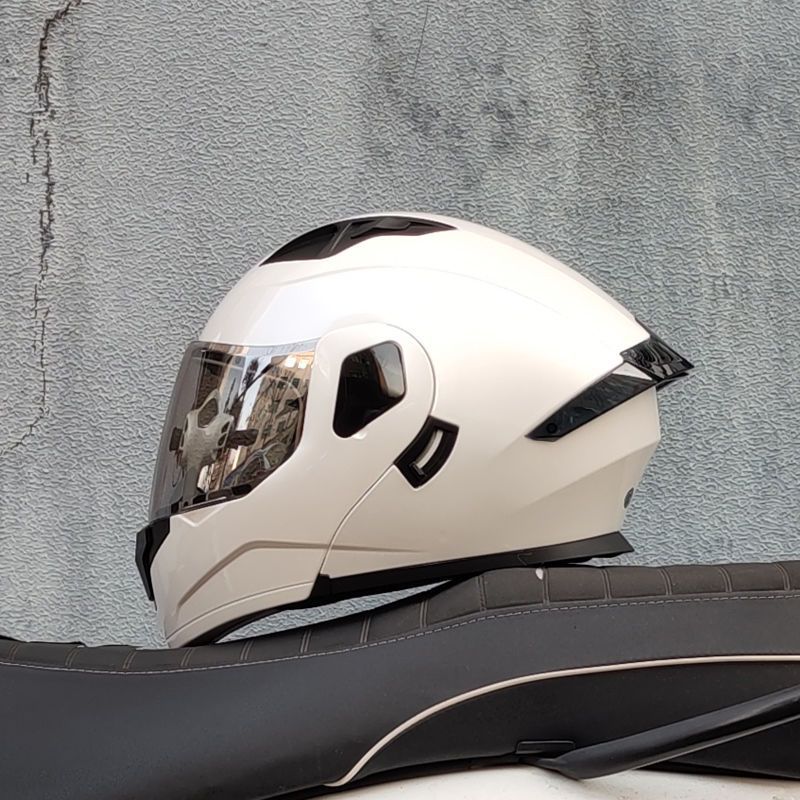 Motocicleta con doble espejo, casco para hombres y mujeres, casco para motocicletas, cuatro estaciones, cola de locomotora, casco Bluetooth, nuevo estándar nacional