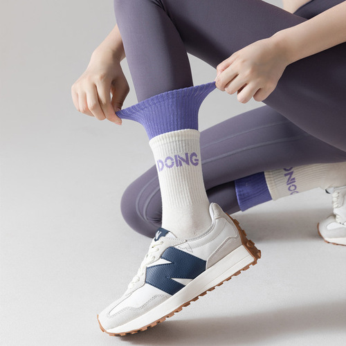 Silicone Anti-slip Yoga Socks for Women, Striped Mid-calf Socks, Cotton Indoor Fitness, Yoga High-calf Sports, Casual Exercise Socks