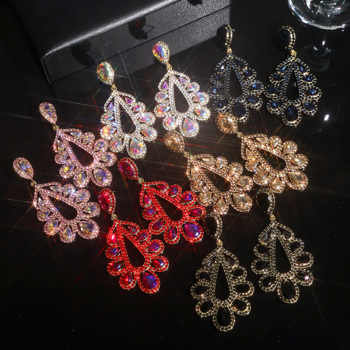 High-end retro pendant drop-shaped