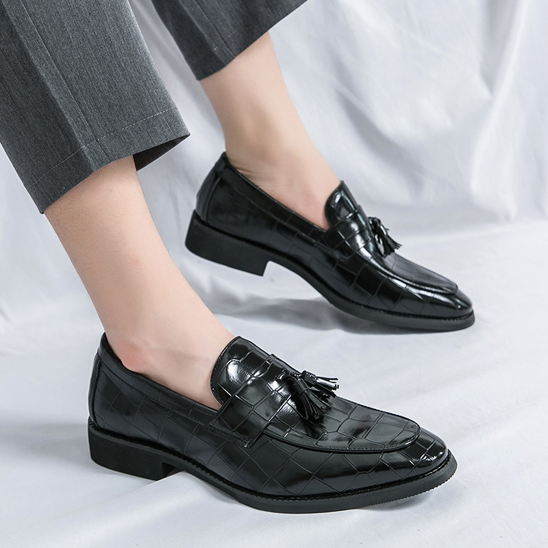 Verano nuevo perezoso un pie pie zapatos de cuero hombre negocios retro zapatos de cuero casuales clube nocturno peluquería zapatos de moda