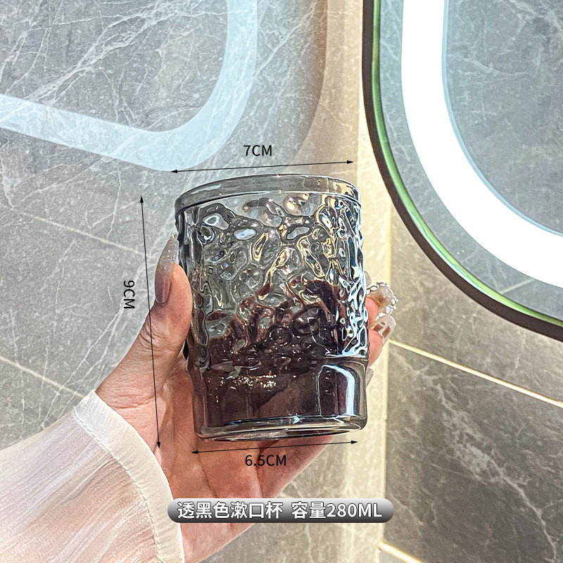 검은 유리
