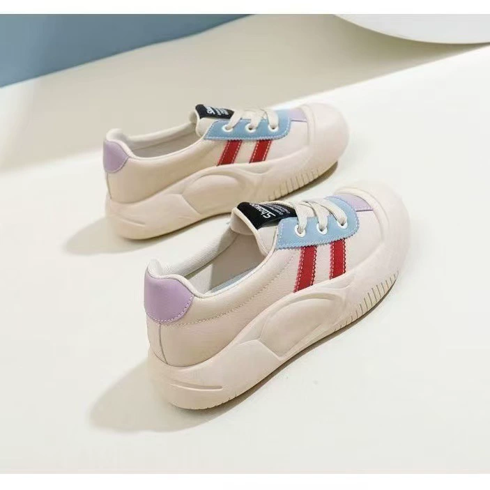 Новая корейская версия 2025 года новая дышащая маленькая белая обувь женская нижняя повседневная доска обувь кроссовки на толстой подошве