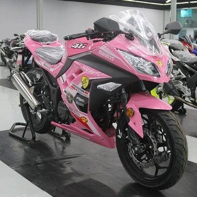 Motosikletlər twin-cylinder racing replica, Horizon