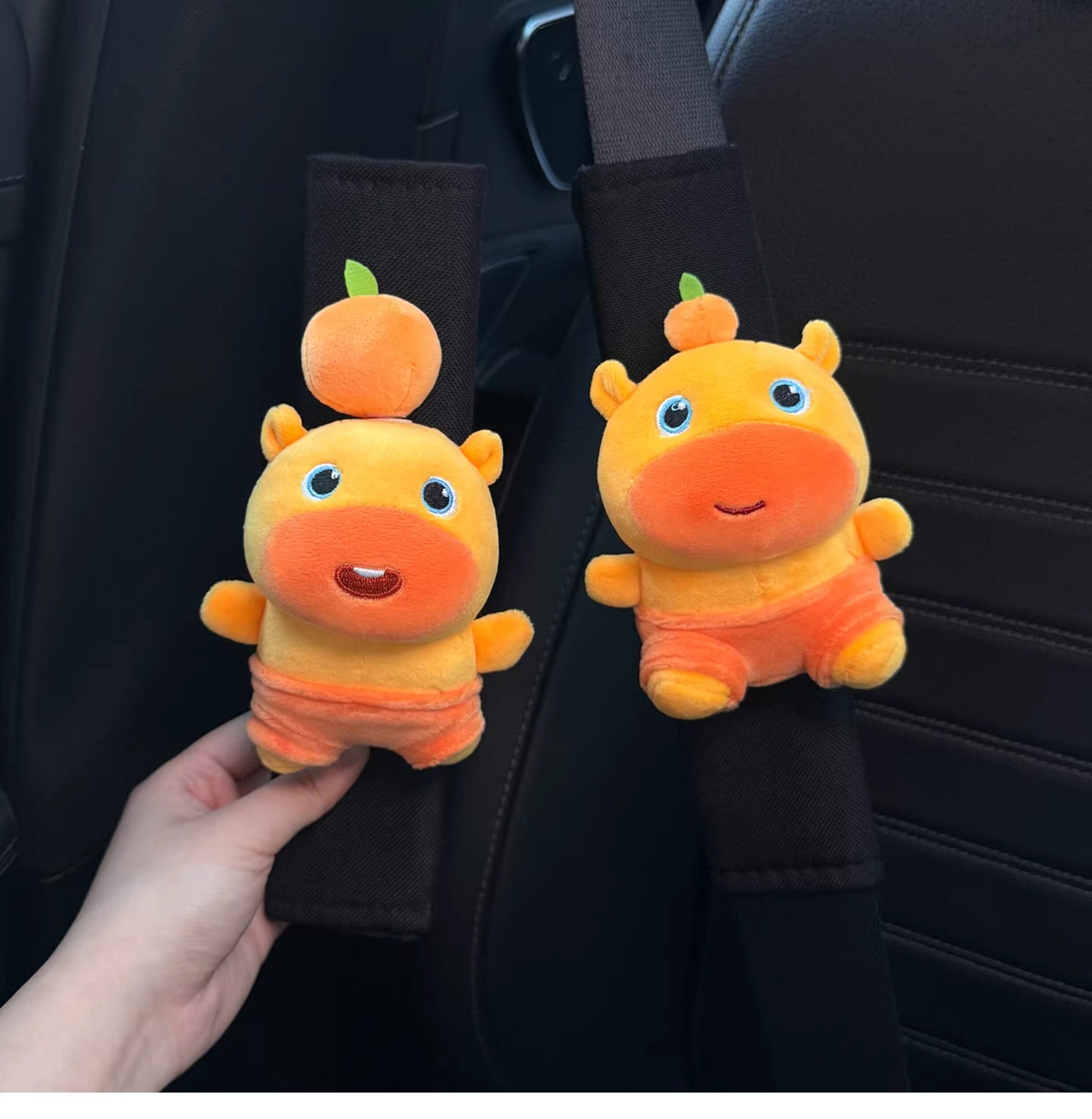 Capybara Lulu Car Seatbelt Shoulder Pads, Car Seatbelt Decoration, Anti-Wear Clothing, Cute Couple Set