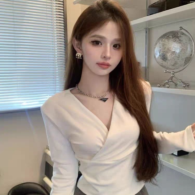 粉色交叉深v领长袖T恤女秋冬修身短款又甜又辣上衣紧身内搭打底衫