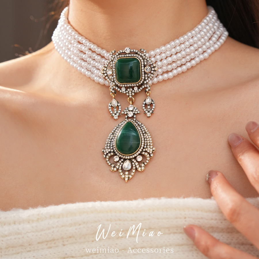 Collar de perlas de diamante vintage medieval multicapa ligero lujo nicho cadena clavícula de alta calidad conjunto de joyas
