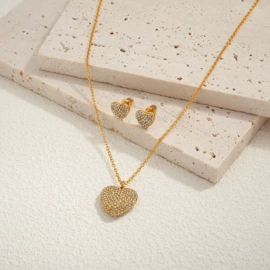 耳环;项链;手镯