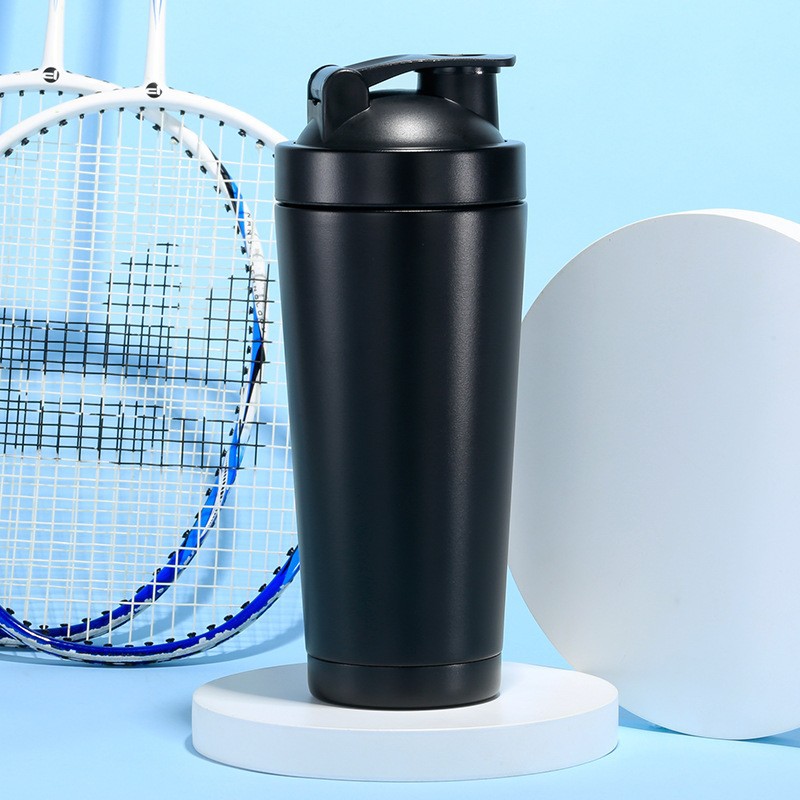 Botella de agua deportiva personalizada con impresión de logotipo, vaso mezclador portátil de acero inoxidable con aislamiento al vacío para exteriores.