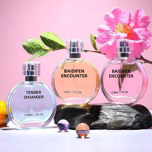 �¿�����������ˮ���lŮʿ�־���������С���W������ˮ����ͬ����