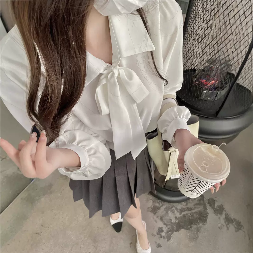 法式设计感白色蝴蝶结长袖衬衫女春秋小众时尚气质系带通勤上衣潮