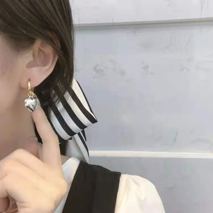 1 Pair Quantity Simple Style Heart Shape Alloy Plating Women's Drop Earrings