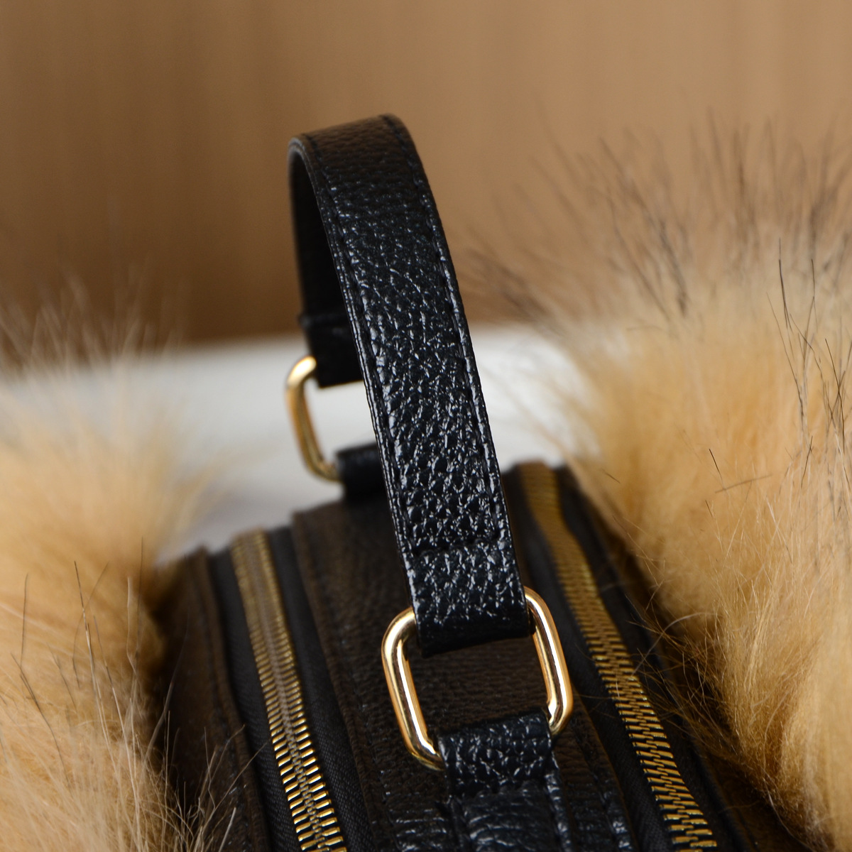 Nuova borsa a tracolla in pelliccia di procione da donna, a forma di cuscino, stile dolce e fresco y2k_voghion.com