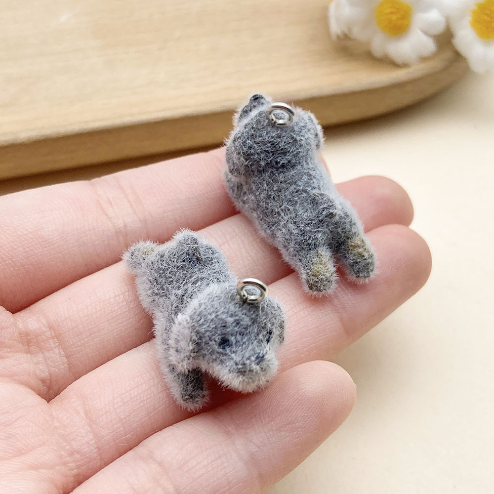 검은색과 회색 레진 무리 동물 누워있는 강아지 31x19mm-23136-3.3g 1개